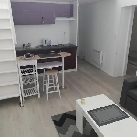 Le Duplex Reseau Cycle Nocleg ze śniadaniem