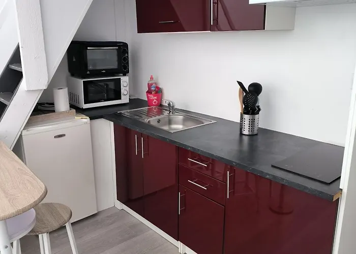 Le Duplex Reseau Cycle Bed & Breakfast 3*